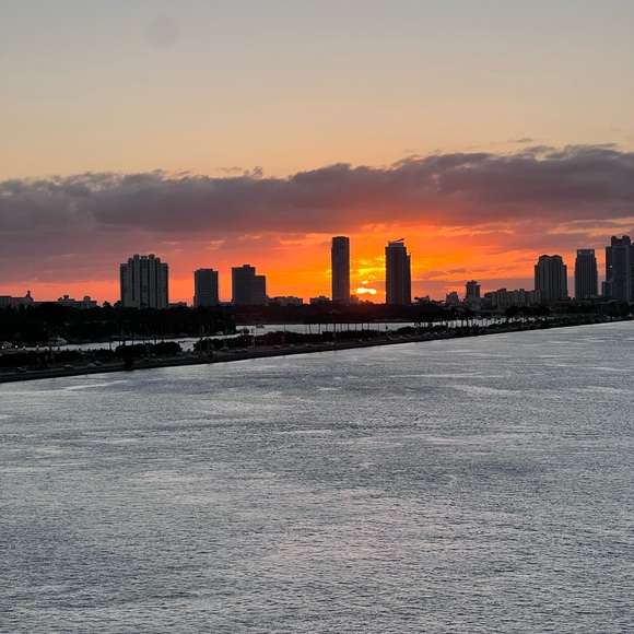 Meet your Posher, Eric - Picture 2 of 6